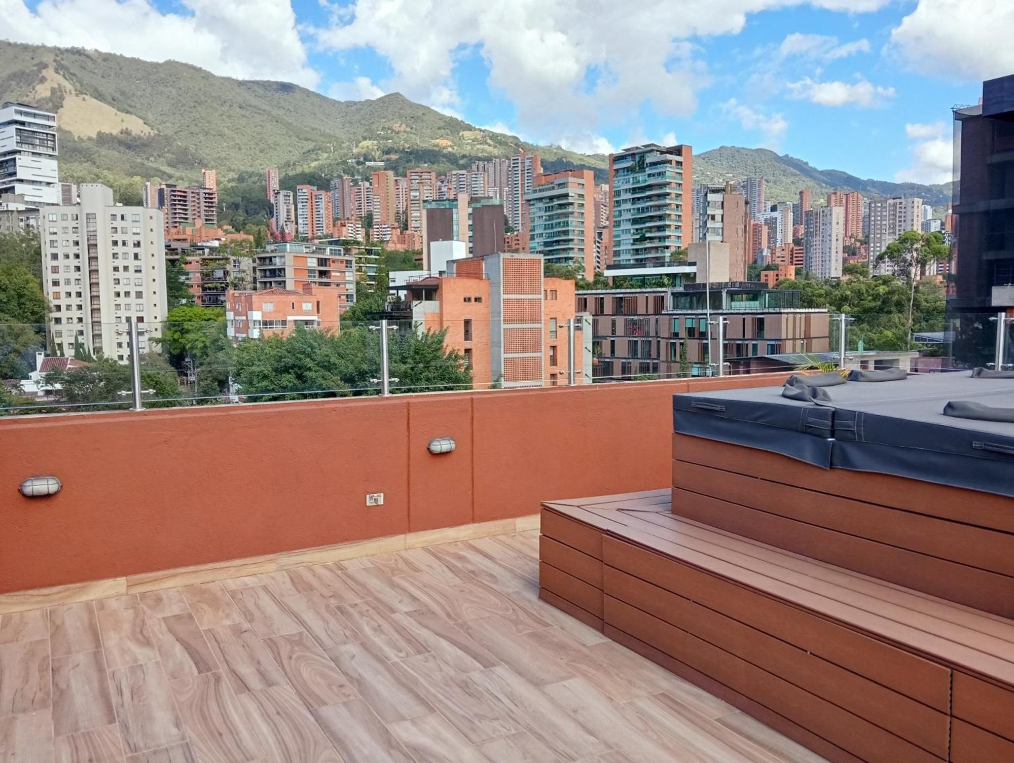 Hotel Lomas 10 Medellin By Dico エクステリア 写真