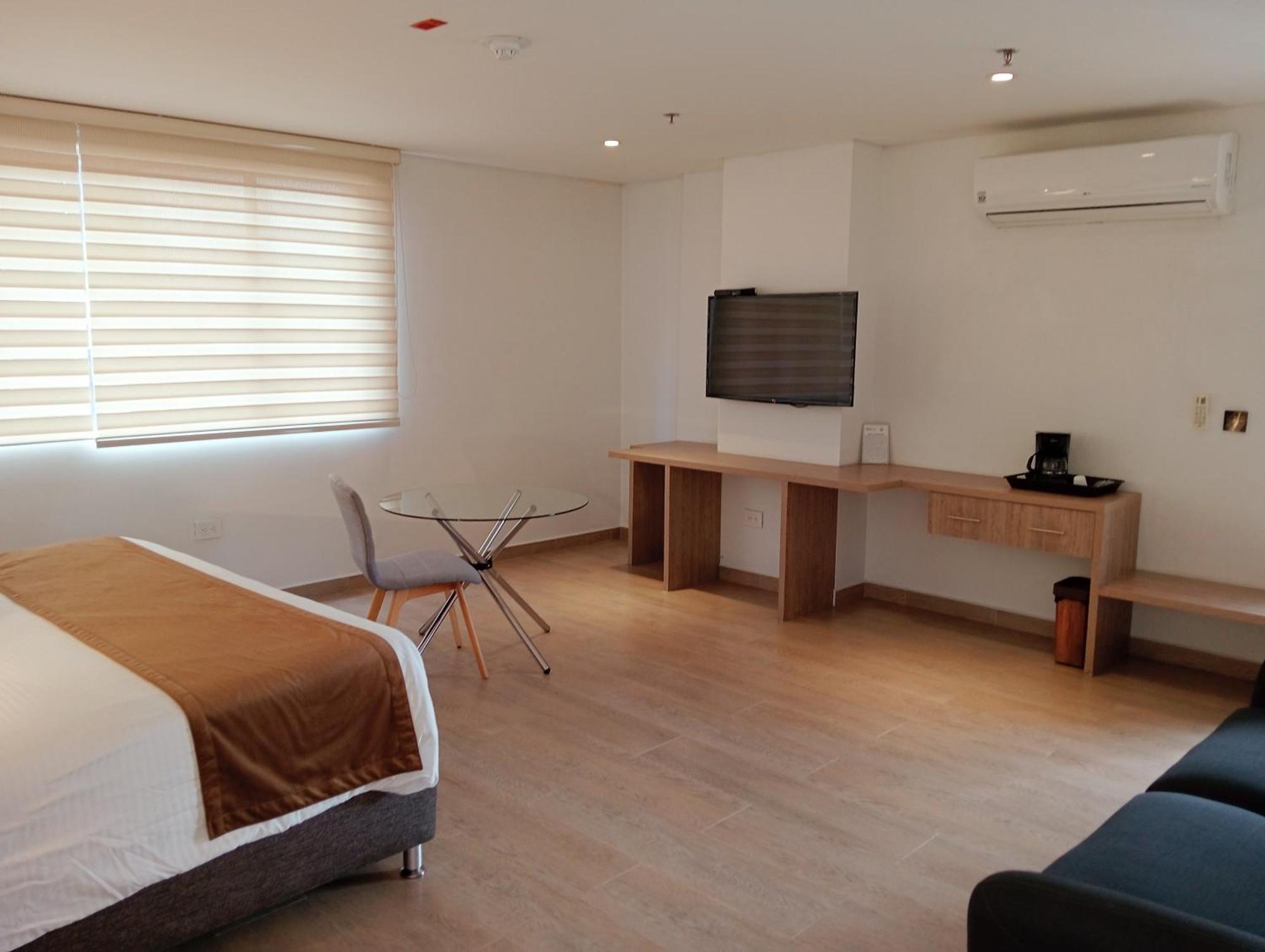 Hotel Lomas 10 Medellin By Dico エクステリア 写真
