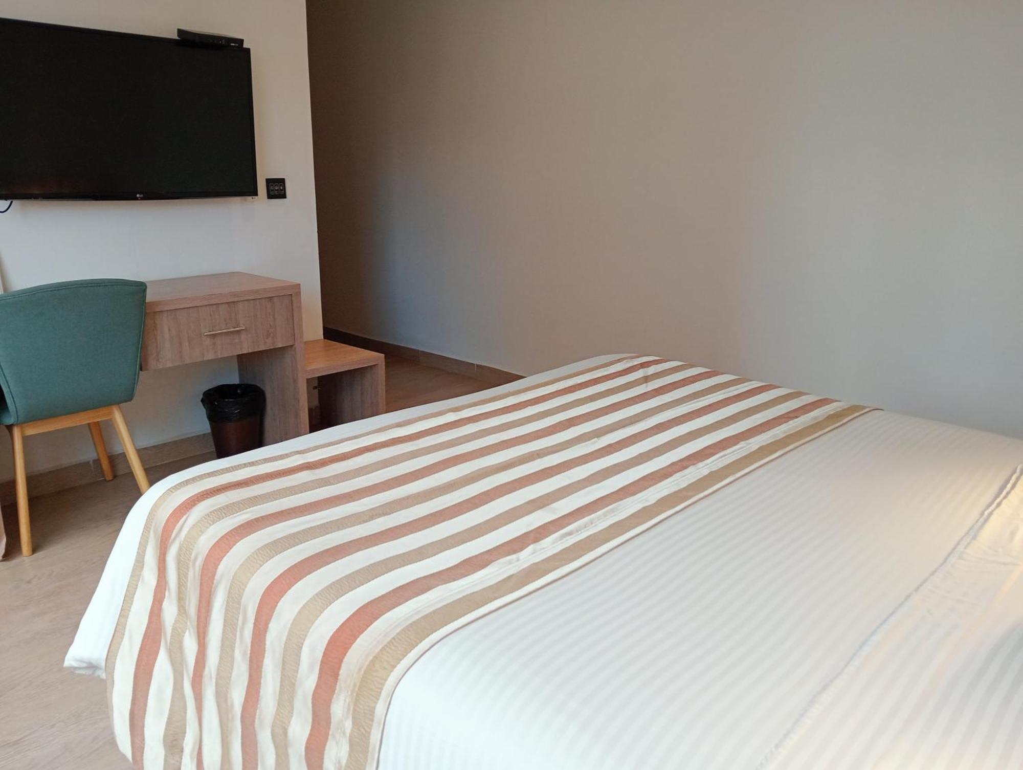 Hotel Lomas 10 Medellin By Dico エクステリア 写真