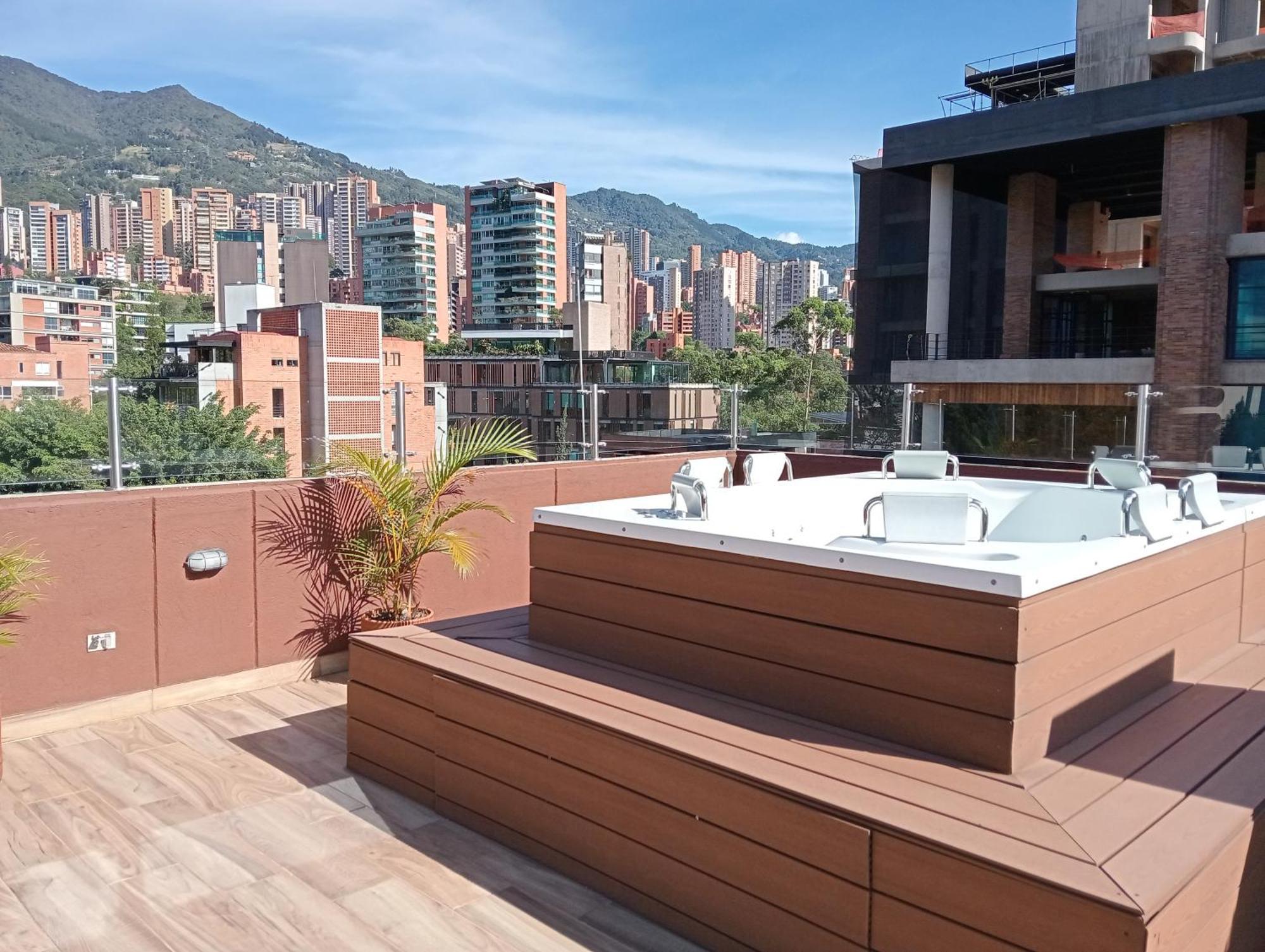 Hotel Lomas 10 Medellin By Dico エクステリア 写真